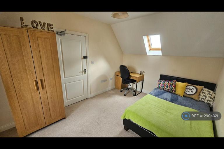 1 bedroom in Prince Rupert Drive, Aylesbury, HP19 (#2904021)