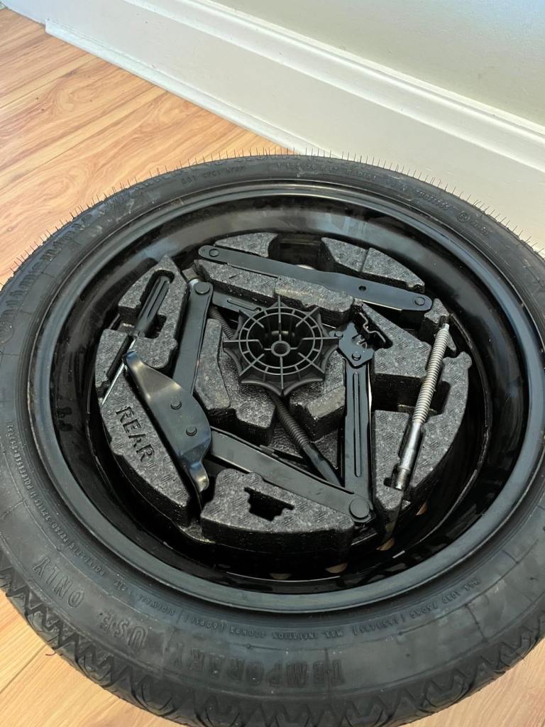 Insignia Spare Wheel and Kit unused REDUCED