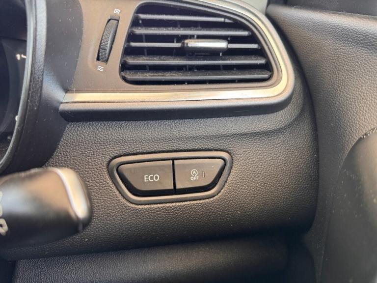 2018 Renault Kadjar 1.2 TCe Dynamique S Nav SUV 5dr Petrol Manual Euro 6 (s/s) (130 ps) HATCHBACK...