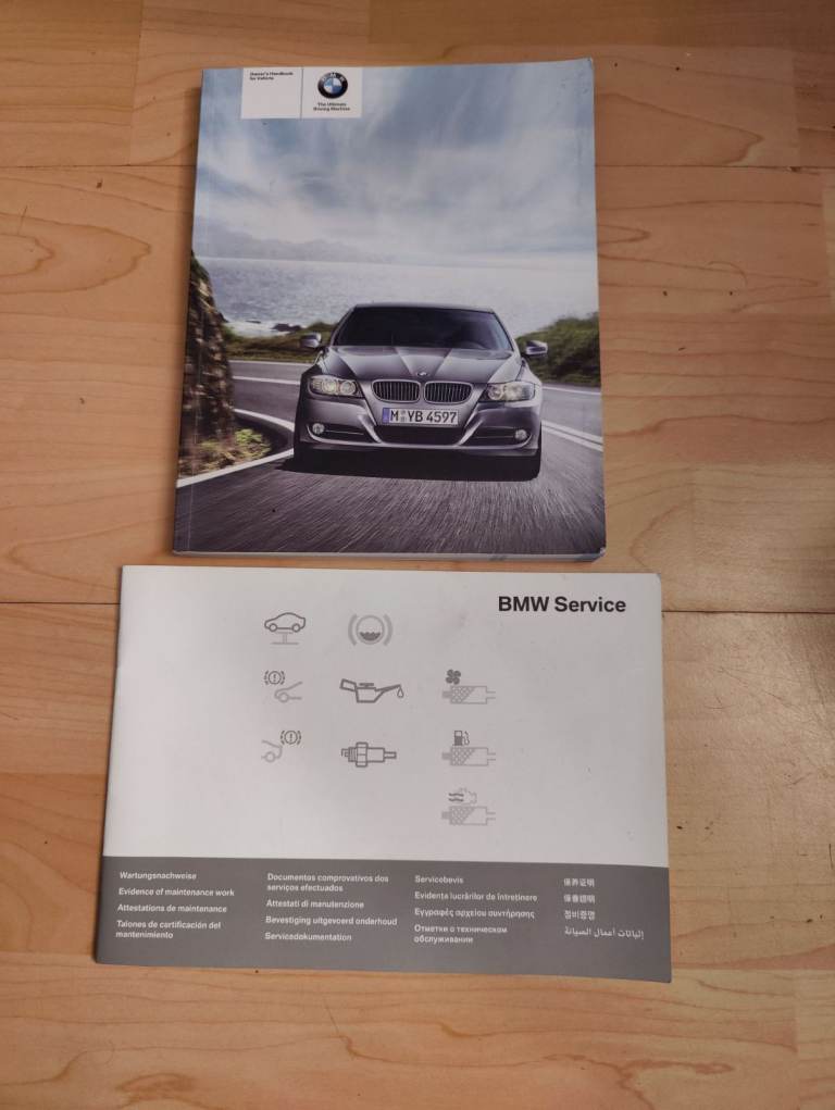 BMW 3-Series Owner's Manual / Handbook (c) 2010 & Service Book.