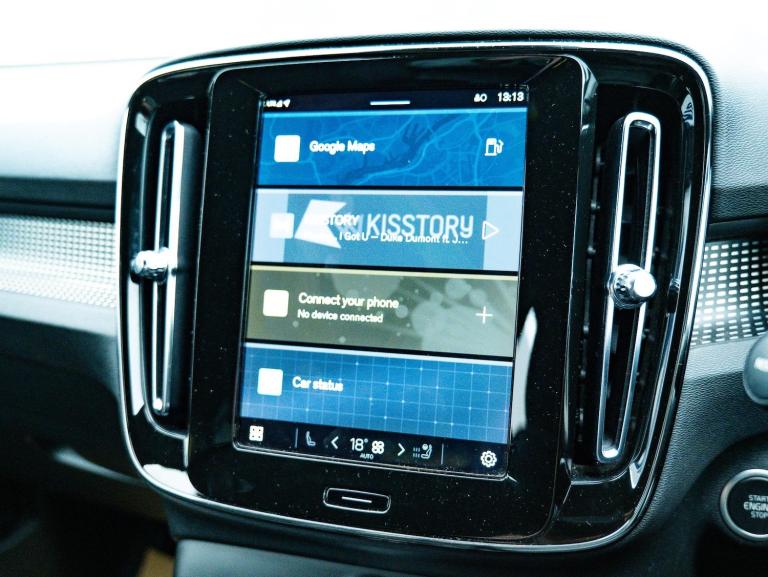 2024 Volvo XC40 2.0 B3 MHEV Plus DCT Auto Euro 6 (s/s) 5dr ESTATE Petrol/Electric Hybrid Automatic