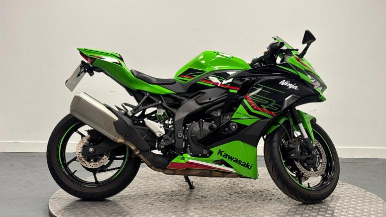 2024 Kawasaki Ninja Zx 4 ZX400SRFNN (24MY) SPORTS Petrol Manual