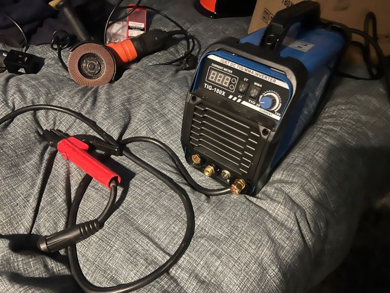Tig + stick welding machine with accessories 