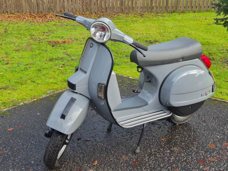 Vespa PX200 EFL scooter