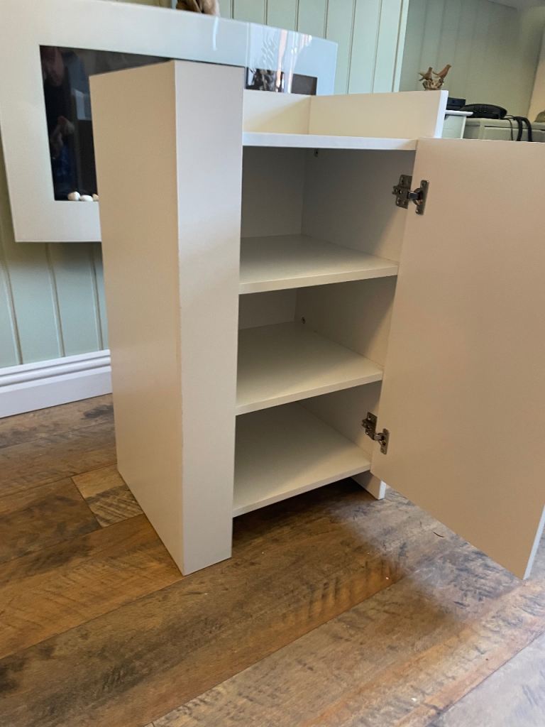 Storage unit