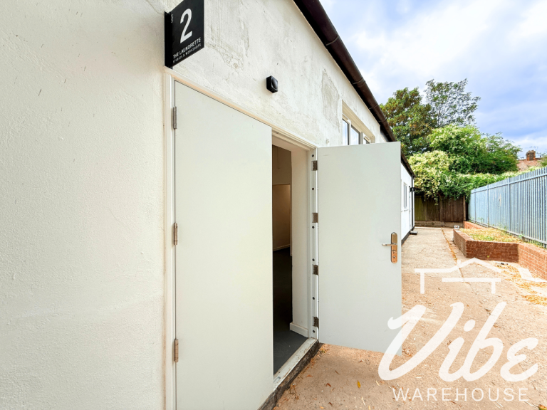 Laundrette Creative Studio to Rent at Edmonton, N18