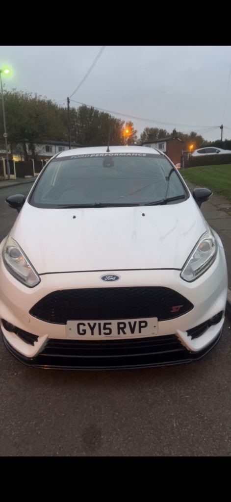 Ford, FIESTA, Hatchback, 2015, Manual, 1596 (cc), 3 doors