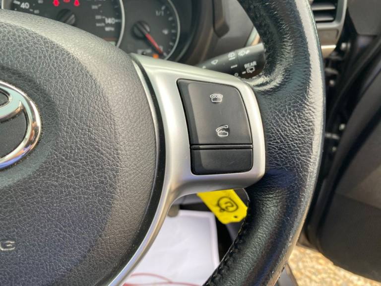 2011 Toyota Verso 1.3l 5d  98 BHP MPV Petrol Manual