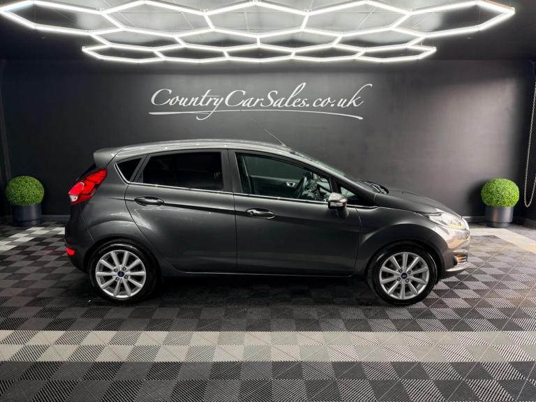 2016 Ford Fiesta 1.0T EcoBoost Titanium Euro 6 (s/s) 5dr HATCHBACK Petrol Manual