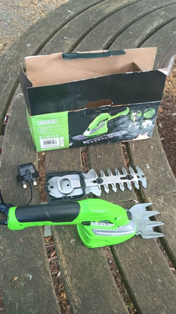 (BRAND NEW) Cordless garden hedge trimmer and edging tool