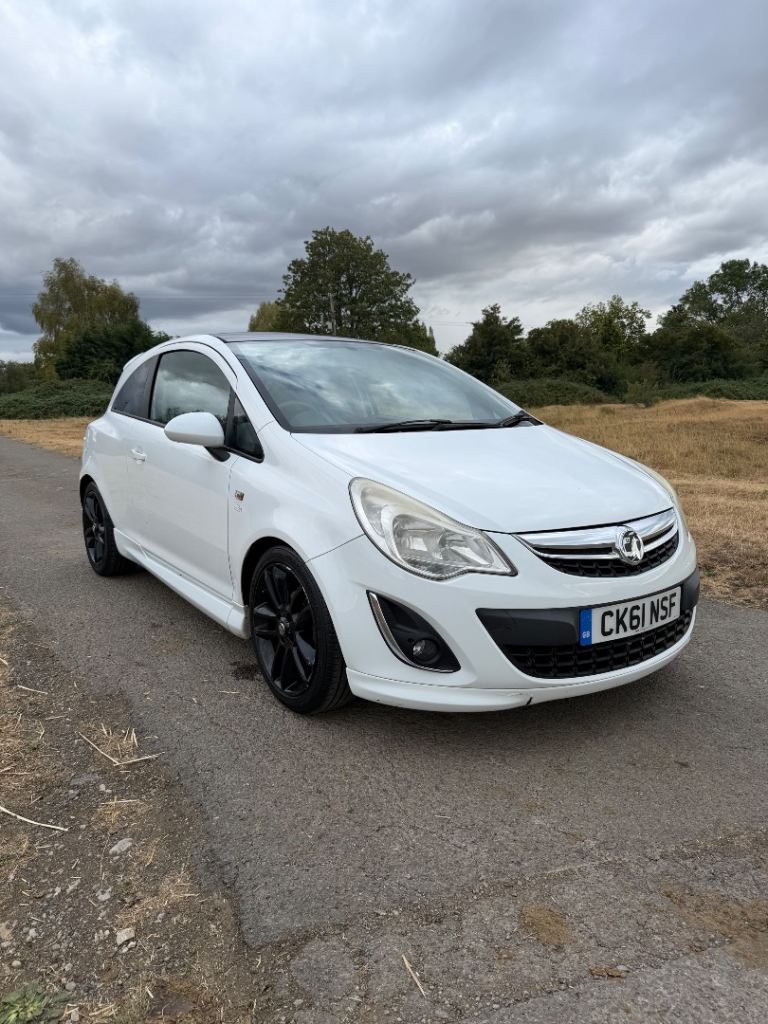 Vauxhall Corsa Limited Edition 1.4 - 6 months mot - 115k miles - ULEZ FREE