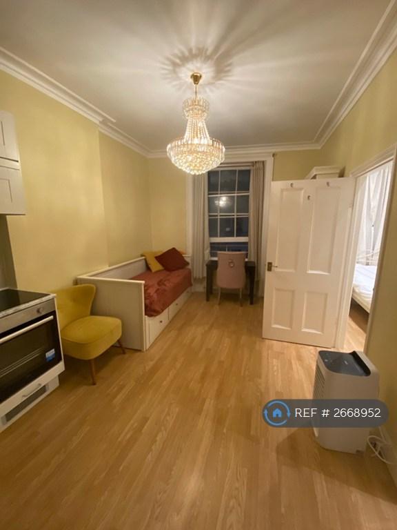 1 bedroom flat in Second Floor, London, W2 (1 bed) (#2668952)