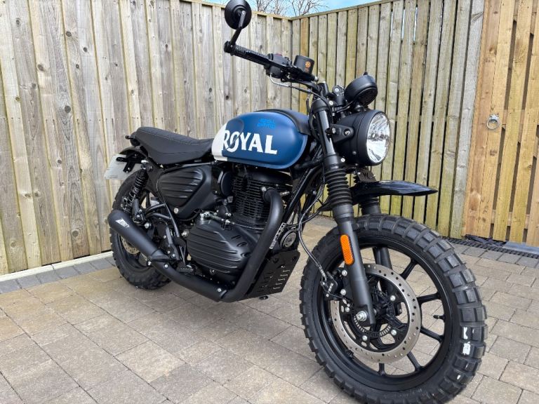  Custom 350 Scrambler 2025 in immaculate condition, only 162 miles