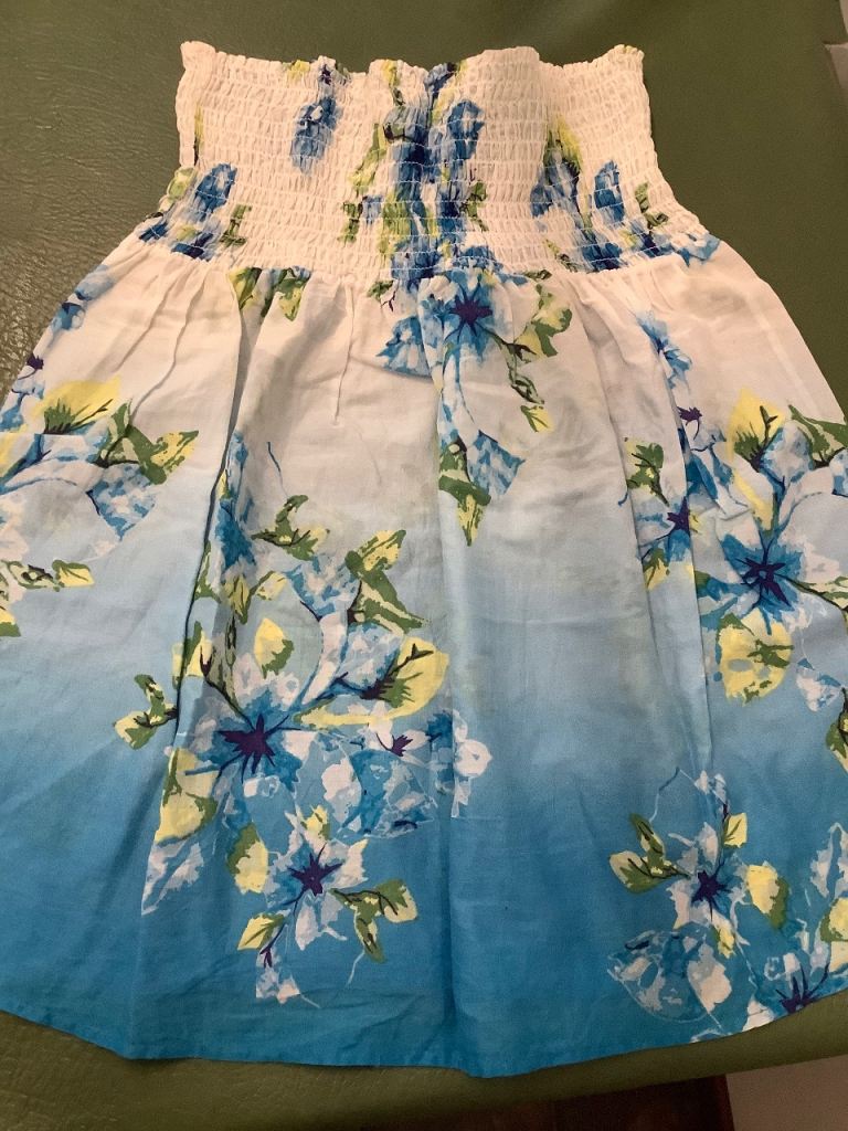 Papaya Beach Blue Floral Strapless Top/Blouse, Stretchy size Medium 12/14.