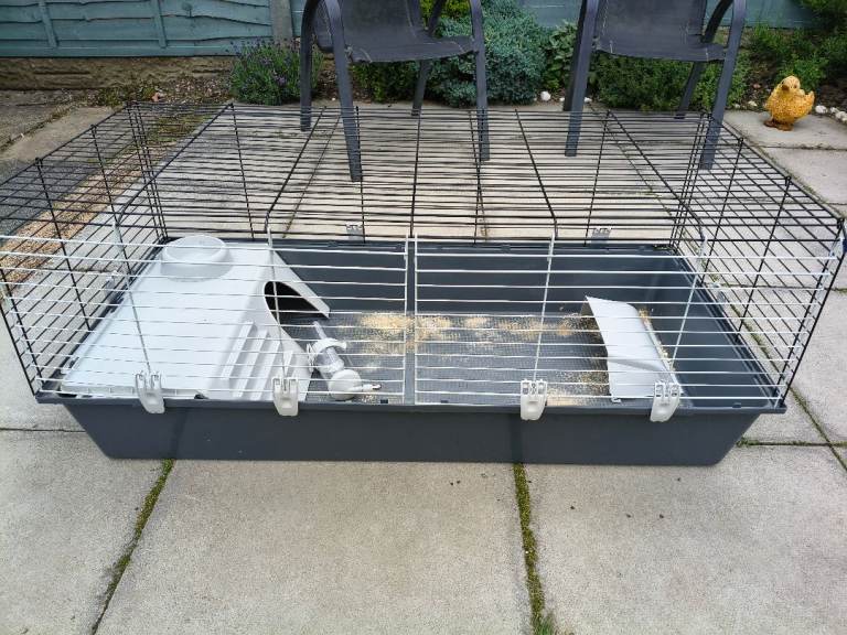 Pets at home cage for guinea pigs or rabbit 