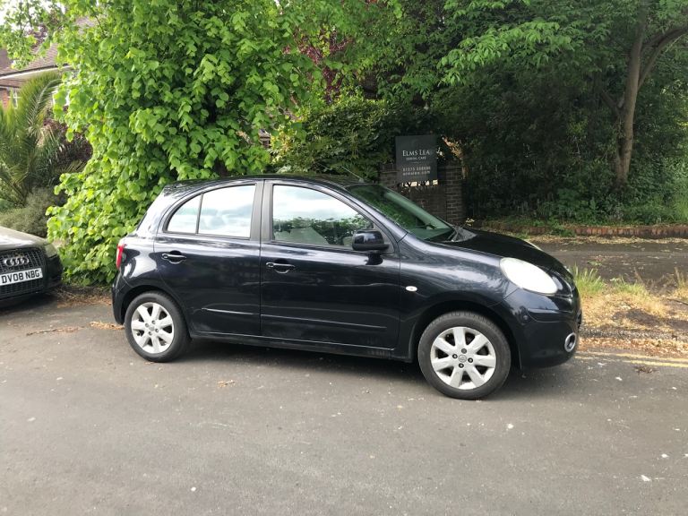 Nissan Micro 1.2 Kuro  5 door black in excellent condition 