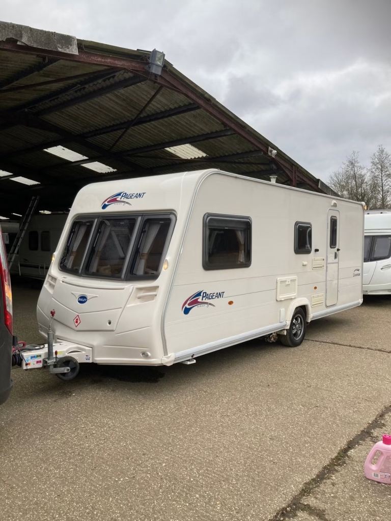 2008 Bailey Pageant Champagne 4 Berth