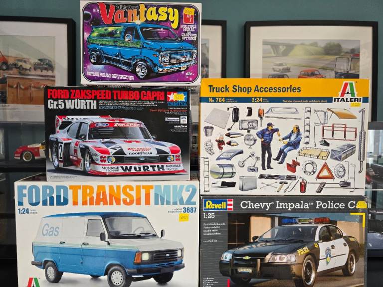 MODEL KITS TAMIYA, ITALERI, REVELL AMT