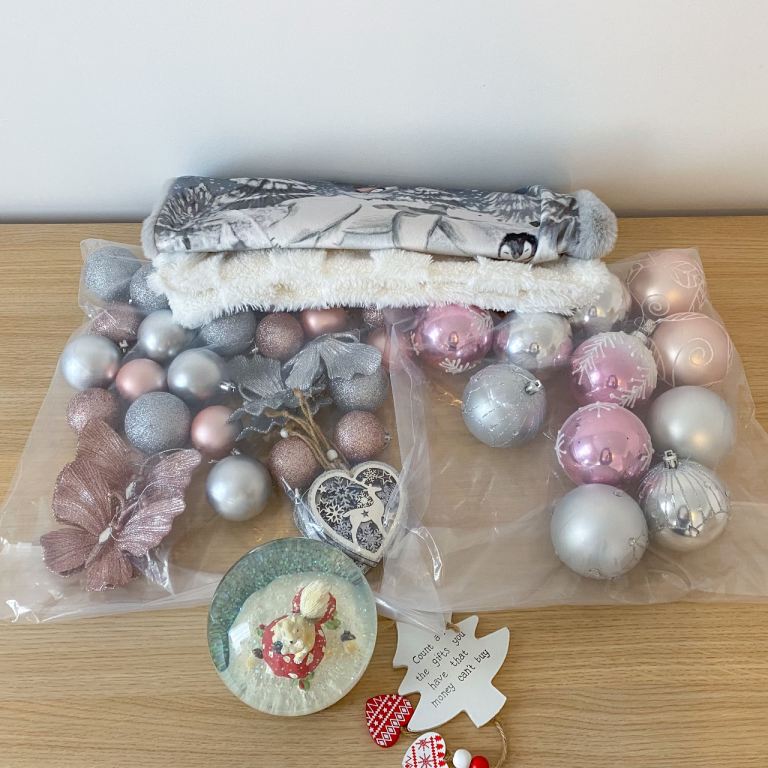 Luxury Large Christmas Bundle Decorations Tree Ornaments Baubles Snow Globe New