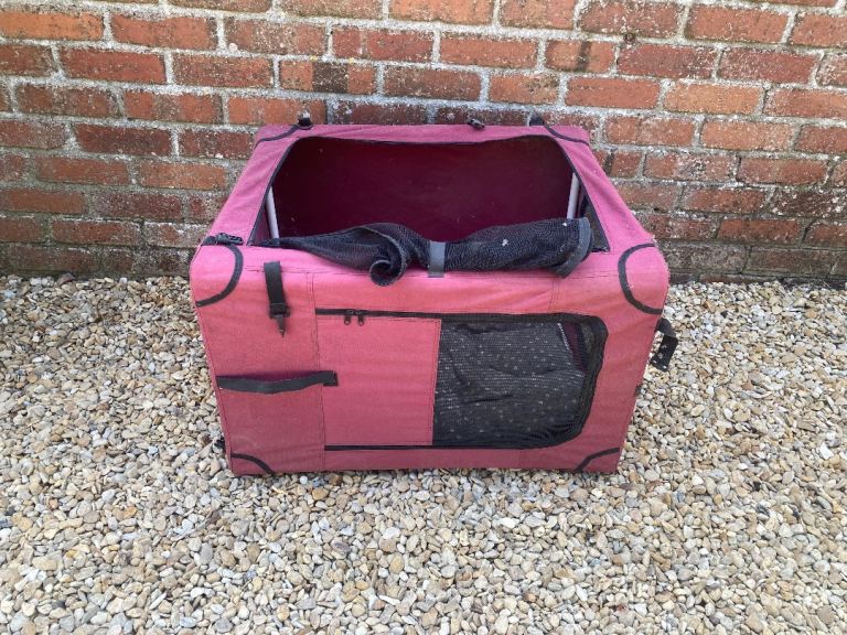 Cat carrier 