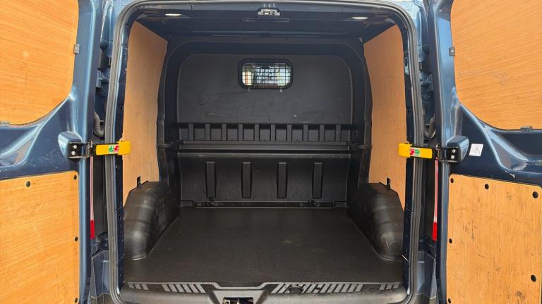 2021 Ford Transit Custom 320 L1 Diesel Fwd 2.0 EcoBlue 170ps Low Roof D/Cab Active Van Auto Crew ...