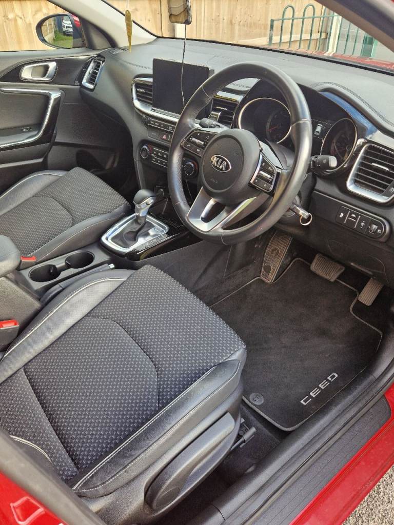 2019 Kia Ceed 1.4 T-GDi 3 Sportswagon Euro 6 ESTATE Petrol Automatic gearbox 7 speed