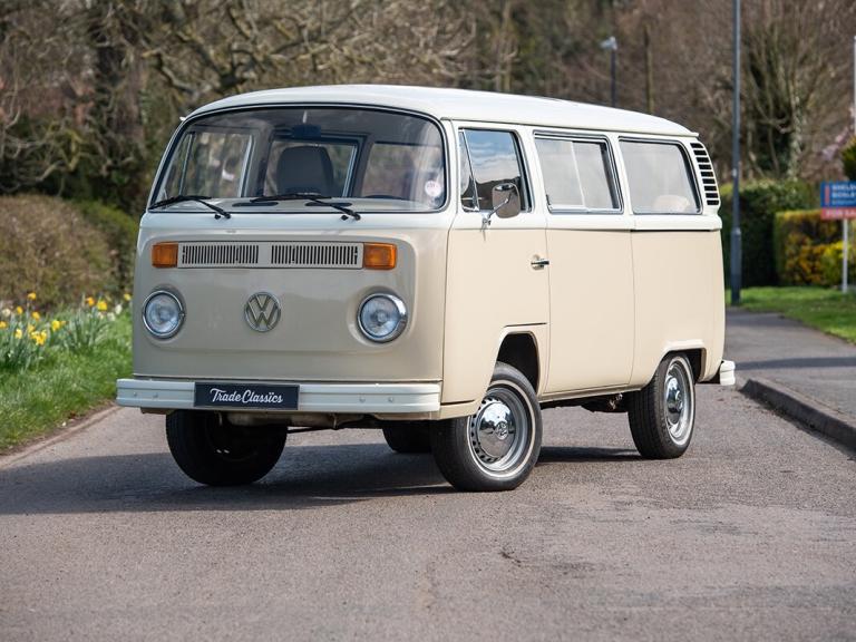 2014 Volkswagen MICROBUS 8 SEATER  PETROL Manual