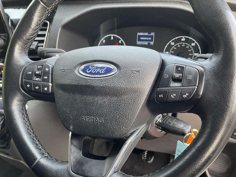 2022 Ford Transit Custom 2.0 320 EcoBlue Limited Crew Van L2 H1 Euro 6 (s/s) 5dr (6 Seat) PANEL V...