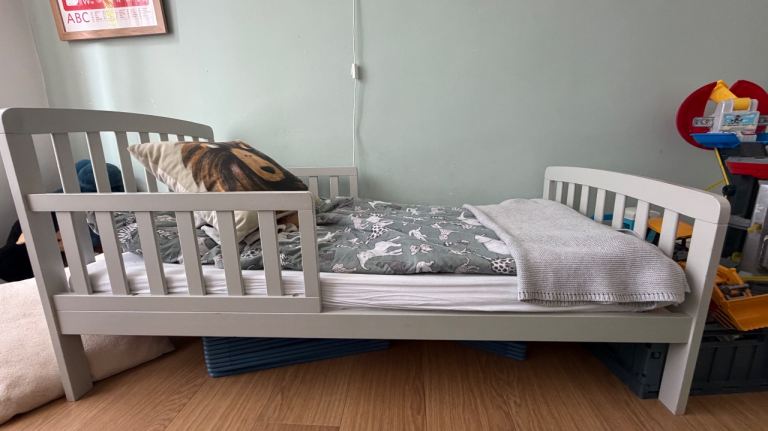 Toddler Bed with Mattress and Bedding 