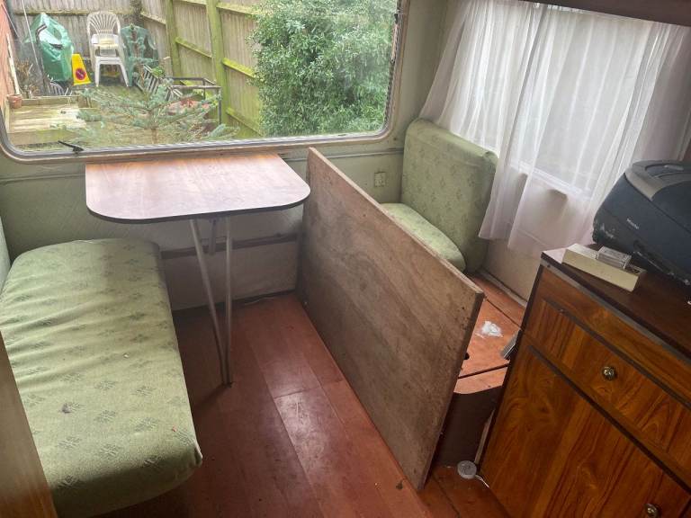 Esterel Caravanes Rigid-Fold 3 Berth Caravan with Awning