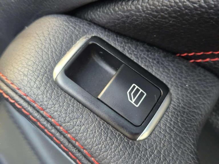 2016 Mercedes-Benz GLA GLA 220d 4Matic AMG Line 5dr Auto [Prem Plus] ESTATE DIESEL Automatic