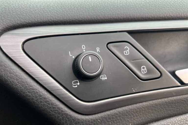 2017 Volkswagen Golf 1.4 TSI SE [Nav] 5dr DSG HATCHBACK PETROL Automatic