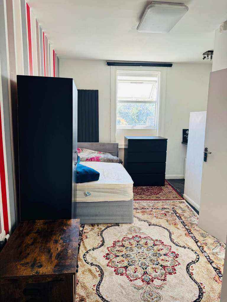 Studio Flat - Lea Bridge Road Walthamstow
