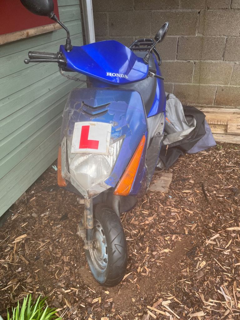 Honda Lead Scooter 