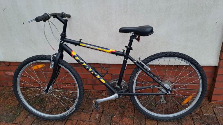 Giant Boulder 17" Frame Mountain Bike