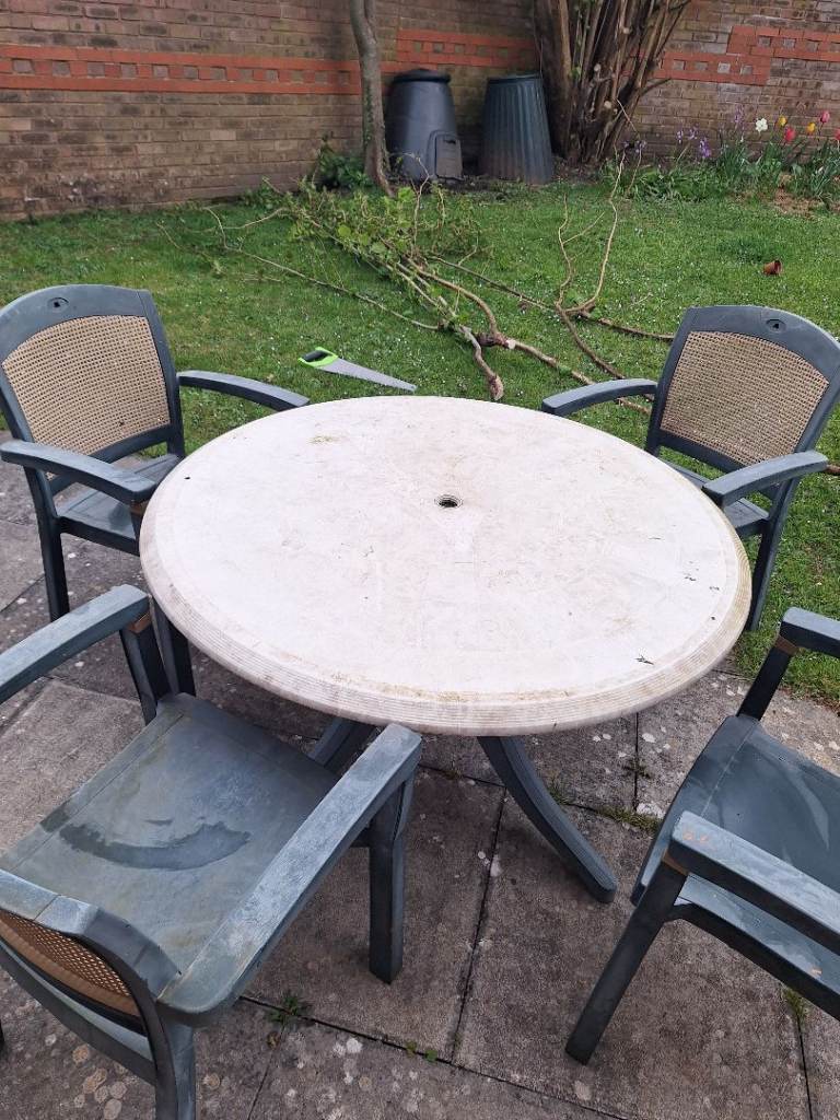 Garden table and chairs 