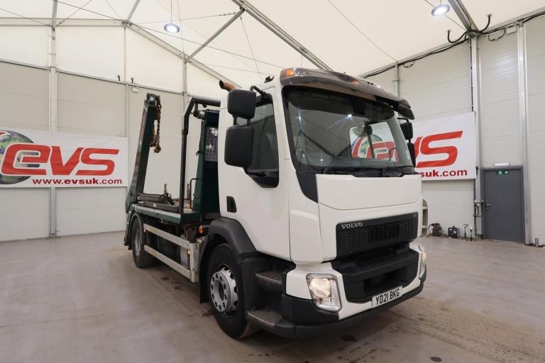 2021 (21 PLATE) Volvo FL250 4x2 Euro 6 Skip Loader