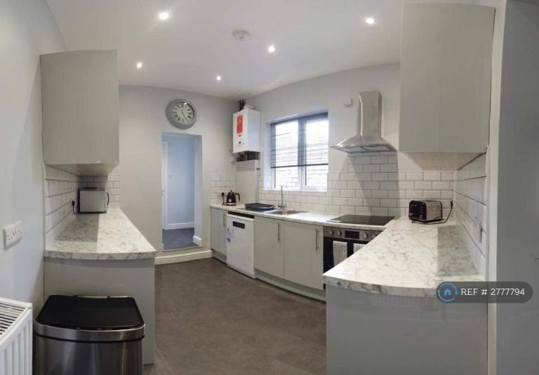 4 bedroom house in Ashford Street, Stoke-On-Trent, ST4 (4 bed) (#2777794)