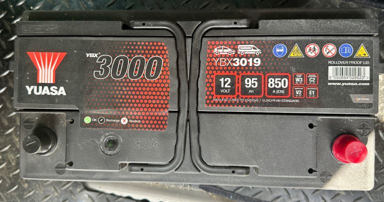 Yuasa 3000 95Ah 850Ah heavy duty car battery for sale