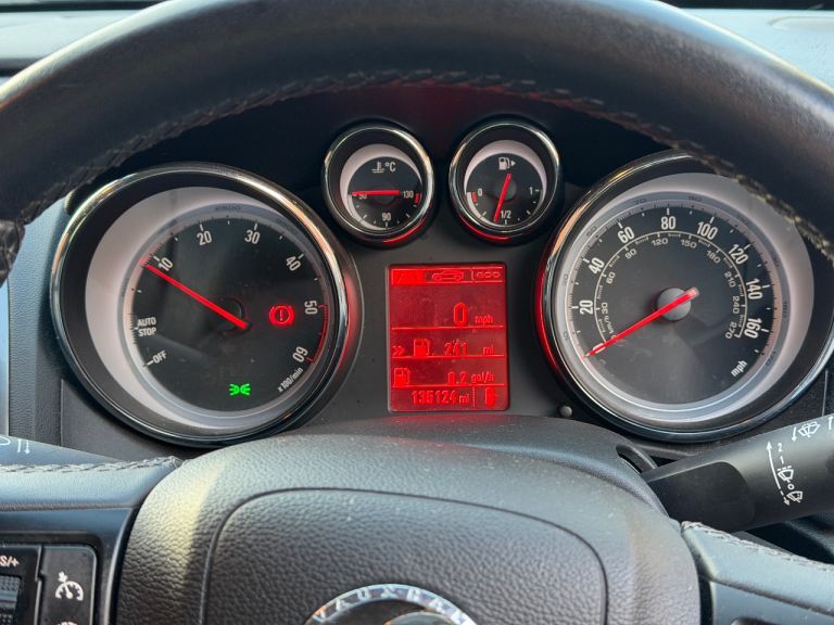 Vauxhall, ASTRA, Hatchback, 2013, Manual, 1956 (cc), 5 doors