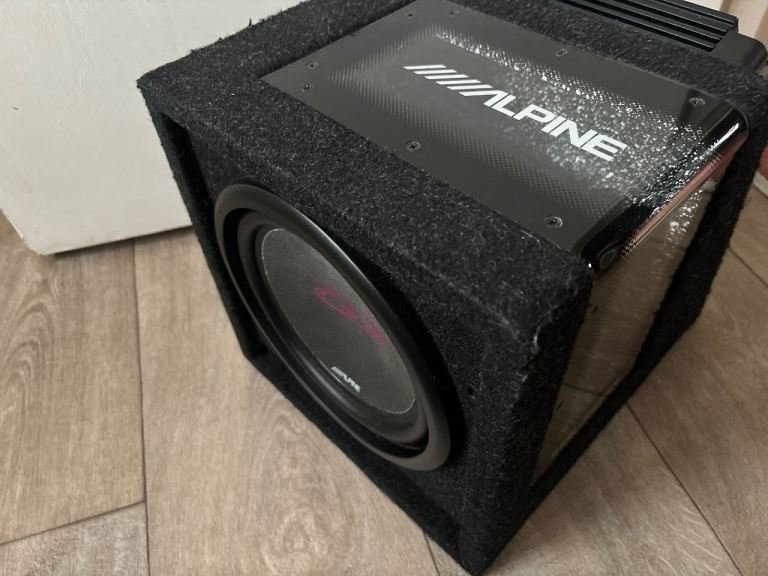 Alpine 8”subwoofer and amp