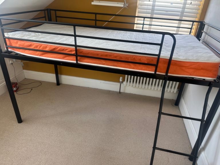 Mid sleeper single bed frame and mattress