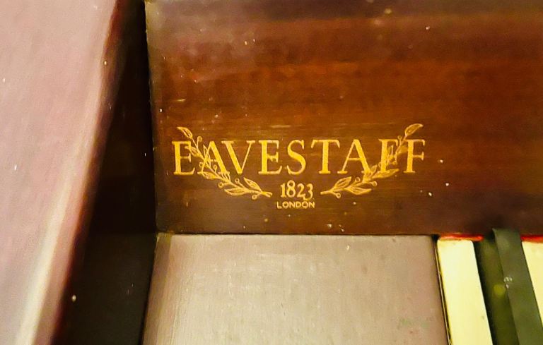 🎹 Vintage Eavestaff Minipiano | Mahogany | Plays Well | Collection M19
