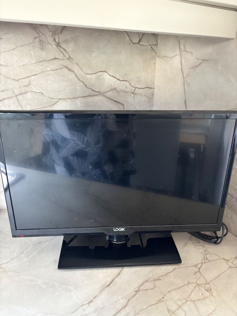 Logik TV – Black, Good Condition 21 inch