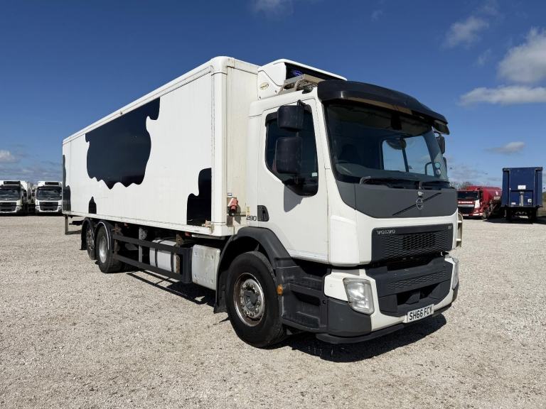 2016 VOLVO FE 280 6X2 REAR LIFT FRIDGE
