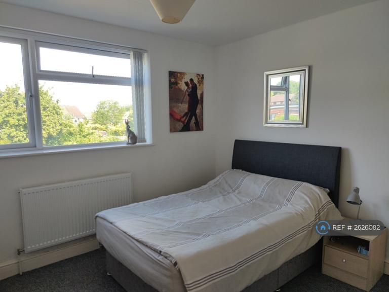 1 bedroom in Cheney Manor Road, Swindon, SN2 (#2626082)
