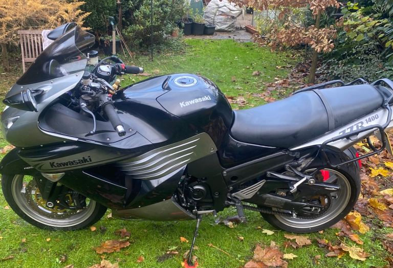 Kawasaki zzr1400 