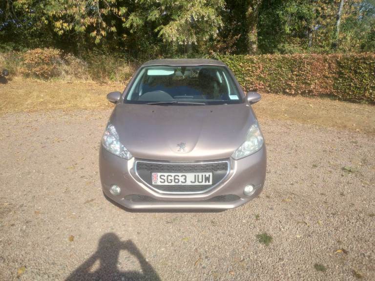 Peugeot, 208, Hatchback, 2013, Manual, 1199 (cc), 5 doors