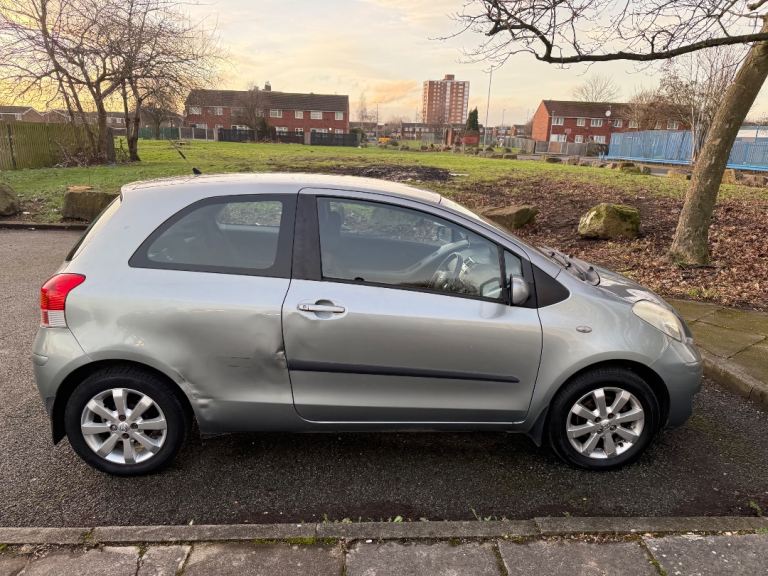 Toyota, YARIS, Hatchback, 2009, Manual, 998 (cc), 3 doors