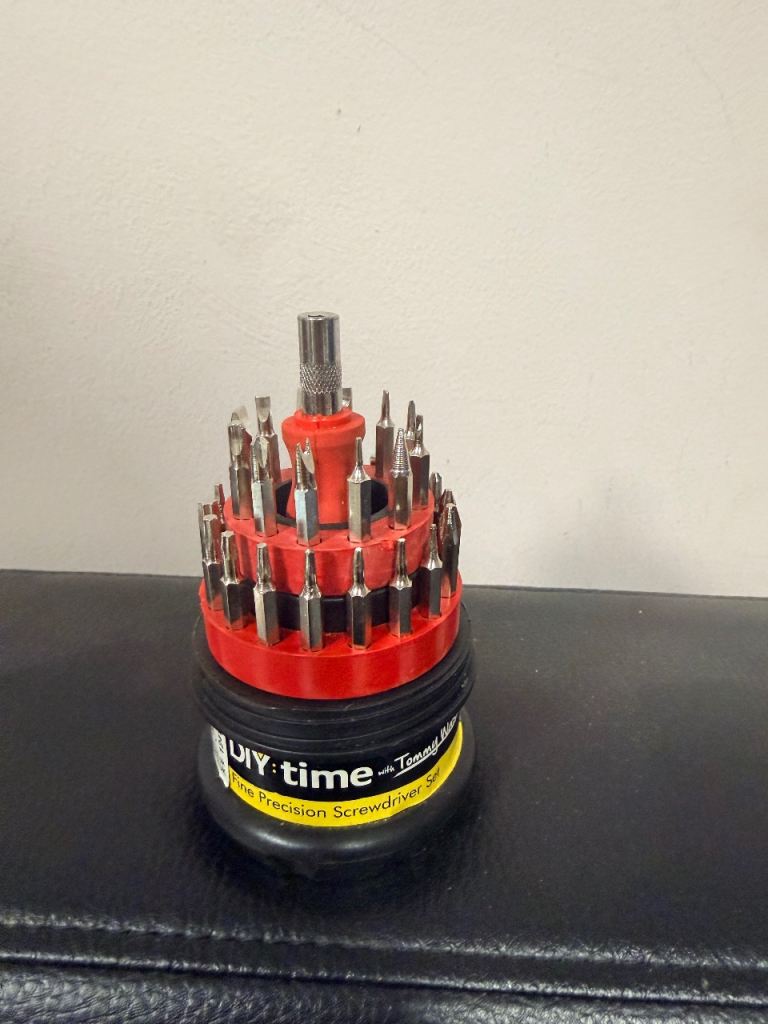 31 pc screwdriver set 